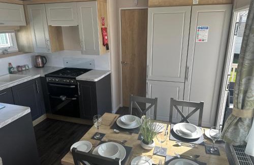 Watchet Complejo | 3 bed presitage caravan Doniford Bay