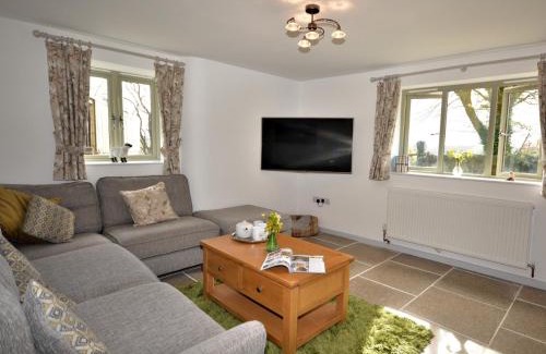 Broadwoodkelly Casa | 3 bed property in Winkleigh 66041