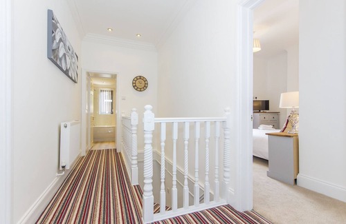 Plymouth Apartamento | 3 Bed- Raleigh by Pureserviced