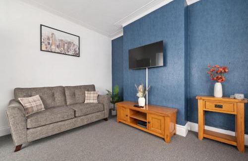Cleethorpes Casa | 3-Bed Retreat with Free Parking and Long Stay Deals