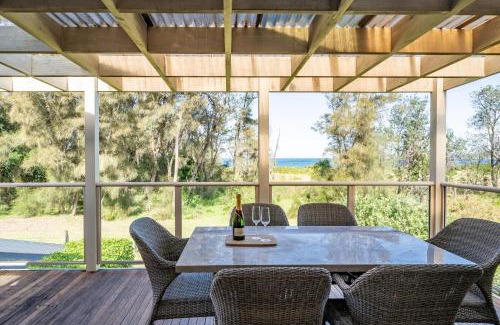 Long Beach Casa | 3-Bed Seaside Serenity Escape at Long Beach