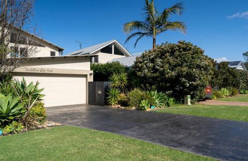 Long Beach Casa | 3-Bed Seaside Serenity Escape at Long Beach
