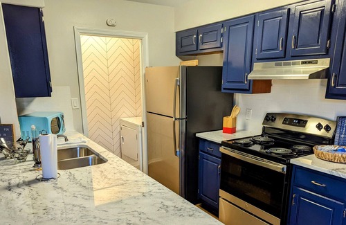Shreveport Casa | 3 Bed Townhouse with King Bed Mins from Downtown