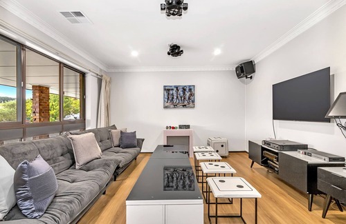 McLaren Vale Casa | 3-Bed Vineyard Retreat with Alfreso Dining