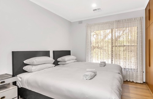 McLaren Vale Casa | 3-Bed Vineyard Retreat with Alfreso Dining