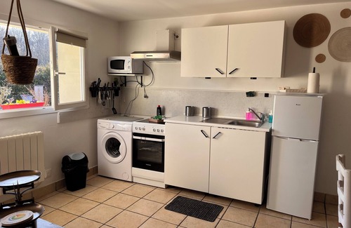 Saint-Julien-de-Chedon Casa | 3-bedroom gîte