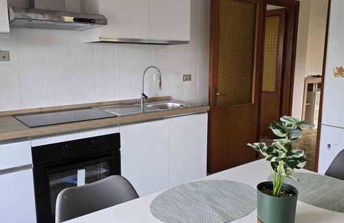 Montepaone Lido Apartamento | 3-bedroom apartment in superb Calalunga-pietragrande with WiFi, AC