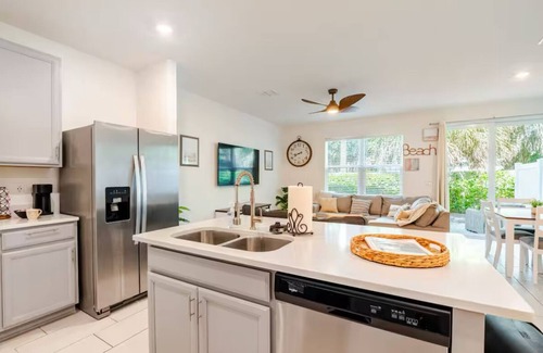 Greenacres Casa | 3 bedroom 2.5 bath townhome in West Palm Beach