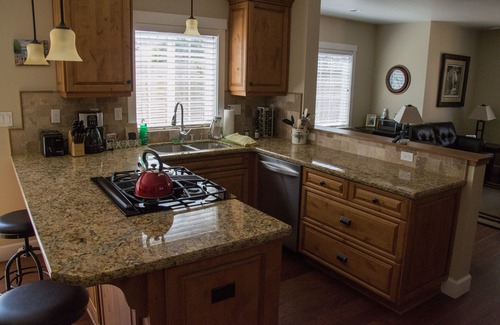 Solvang Casa | WiFi gratuito, patio privado con bañera de hidromasaje, familiar, admite mascotas