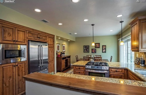 Solvang Casa | WiFi gratuito, patio privado con bañera de hidromasaje, familiar, admite mascotas
