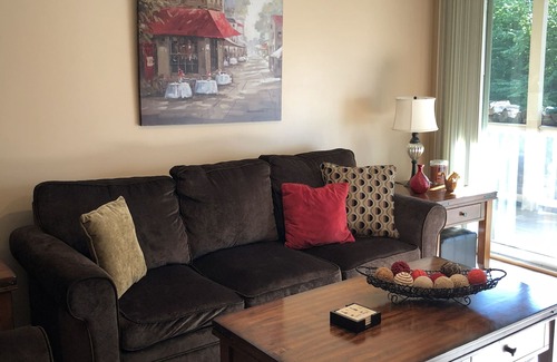 North Conway Condominio | 3 Bedroom 2 bath Condo in N. Conway, In a quiet, family friendly neighborhood.