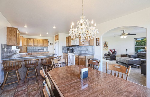Wickenburg Casa | 3 Bedroom 2 bath home in Wickenburg AZ with horse facilities and pool.
