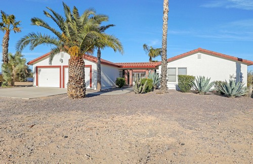 Wickenburg Casa | 3 Bedroom 2 bath home in Wickenburg AZ with horse facilities and pool.