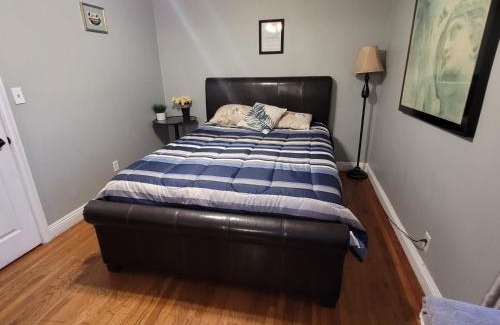Pico - Robertson Casa | 3 bedroom 2 bath home with Jacuzzi near Beverly Hills, wi-fi, Jacuzzi, Roku, BBQ, giant games family fun