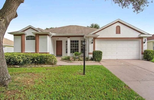 Plant City Casa | 3 bedroom 2 bath Ranch with pool
