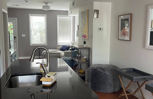 Northeast Casa | 3 Bedroom /2 Bath Row House near H Street Corridor w/Parking. Pet Friendly!