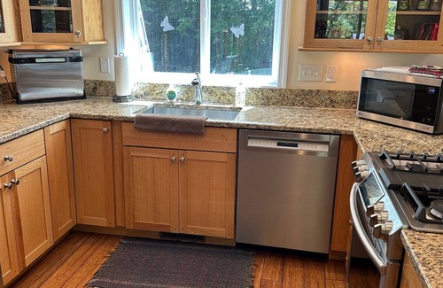 Center Harbor Casa | 3-Bedroom, 2-Bath Shorefront Retreat on Big Squam Lake