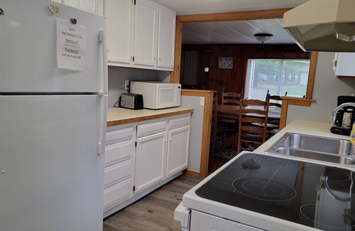 Prudenville Casa | 3 Bedroom/2 Bath w/ Garage PERFECT for groups - Houghton Lake & ORV Trail Access