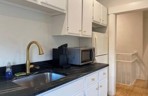 Alton Casa | 3 bedroom , 2 bath with views of the Lake