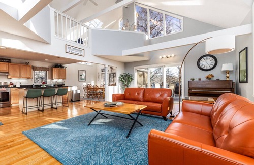 The Galena Territory Casa | 3 bedroom 3 bath, expansive views Treehouse feel
