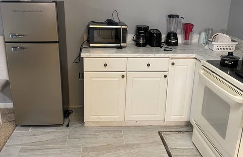 Calverton Villa | 3-bedroom, 4 beds in pleasant Silver Spring with Free parking,Bus Stop next door