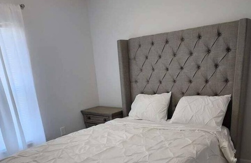 Harris Apartamento | 3 Bedroom 812855 by Houzlet