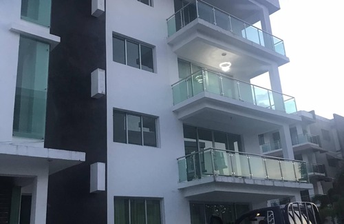 Punal Apartamento | Apartamento de 3 habitaciones con aire acondicionado y wi-fi, a 7 min del aeropuerto de STI