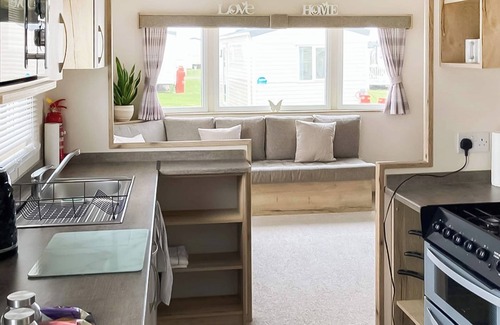 Berwick-upon-Tweed Cabaña | Your perfect holiday retreat in Berwick-Upon-Tweed, where comfort meets adventure.