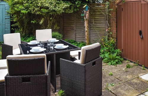 Burnham Thorpe Cabaña | 3 bedroom accommodation in Burnham Thorpe
