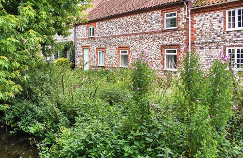 Burnham Thorpe Cabaña | 3 bedroom accommodation in Burnham Thorpe