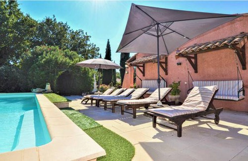 Mondragon Casa | 100 m² Casa ∙ 3 habitaciones ∙ 9 personas