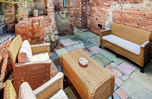 Clumber Park Cabaña | 3 bedroom accommodation in Elkesley, near Retford