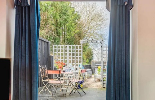 Ross-on-Wye Cabaña | 3 bedroom accommodation in Whitchurch, near Monmouth