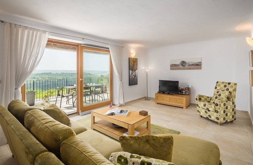 Baredine Casa | 3 bedroom accommodation in Baredine