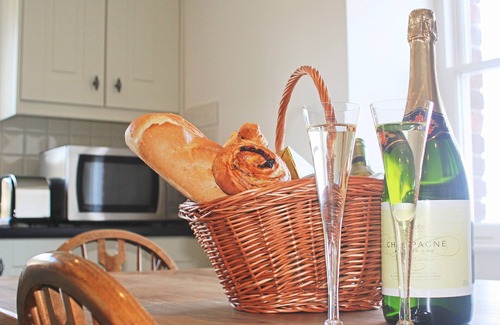 Cornwall Cabaña | 3 bedroom accommodation in Wellington