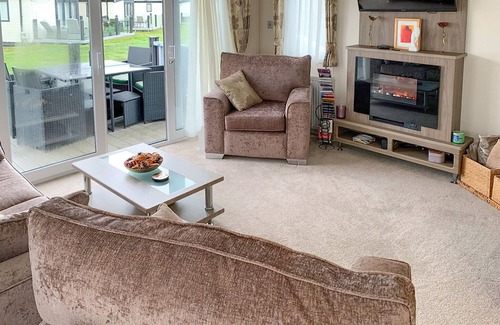 Carnforth Cabina | 3 bedroom accommodation in Carnforth