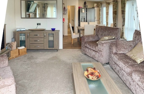 Carnforth Cabina | 3 bedroom accommodation in Carnforth