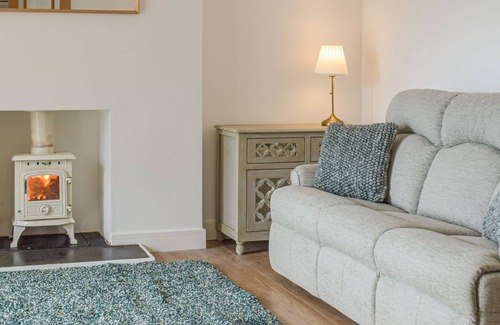 Bwlchllan Cabaña | 3 bedroom accommodation in Bwich-llan, near Lampeter