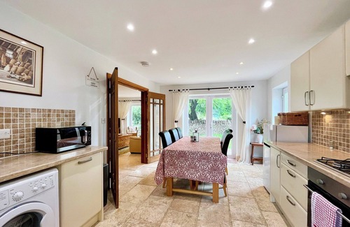 Atworth Cabaña | Alojamiento de 3 habitaciones en Atworth, Near Melksham
