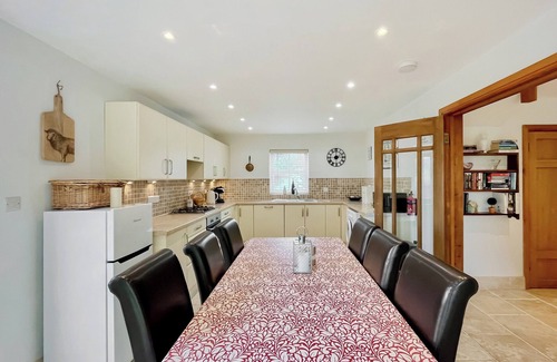 Atworth Cabaña | Alojamiento de 3 habitaciones en Atworth, Near Melksham