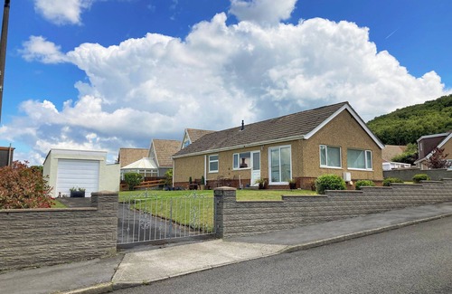 Llanrhidian Higher Cabaña | Alojamiento de 3 habitaciones en Penclawdd, near Swansea