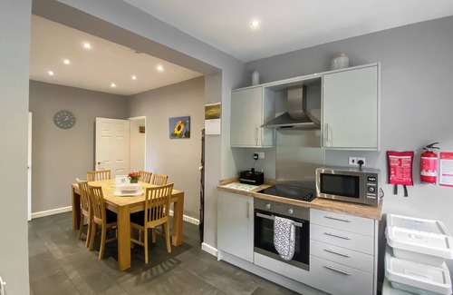 Mawr Cabaña | Alojamiento de 3 habitaciones en Craig-Cefn-Parc, cerca de Clydach