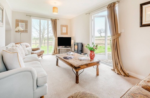 Beckington Cabaña | 3 bedroom accommodation in Beckington, near Frome