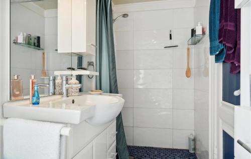 Helsned Casa | 3 Bedroom Amazing Home In Humble
