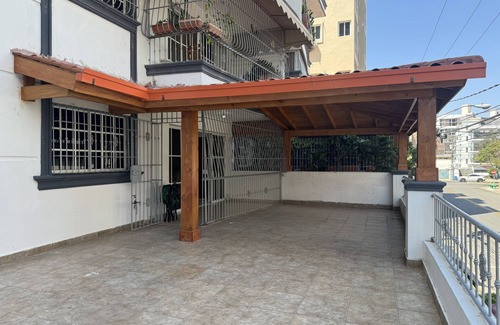 Los Cacicazgos Apartamento | 3-Bedroom Apartment in Mirador Norte/Bella Vista - Wifi, Wash/Dryer, Master Bdrm