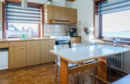 Streymoy Apartamento | 3 Bedroom Apartment / Great Sea View / Quiet