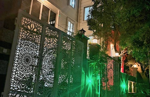Hyderabad Apartamento | 3-bedroom apartment in welcoming Hyderabad with AC, WiFi. Enjoy your stay