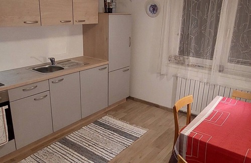 Bezigrad District Apartamento | 3-bedroom apartment in Ljubljana with WiFi,parking space,free bikes rentals