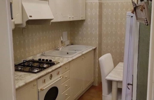 Albate Apartamento | 3 Bedroom Apartment in Como