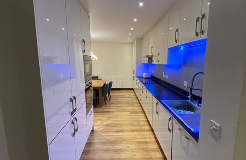 Watford Apartamento | 3-bedroom apartment in brilliant Watford with WiFi